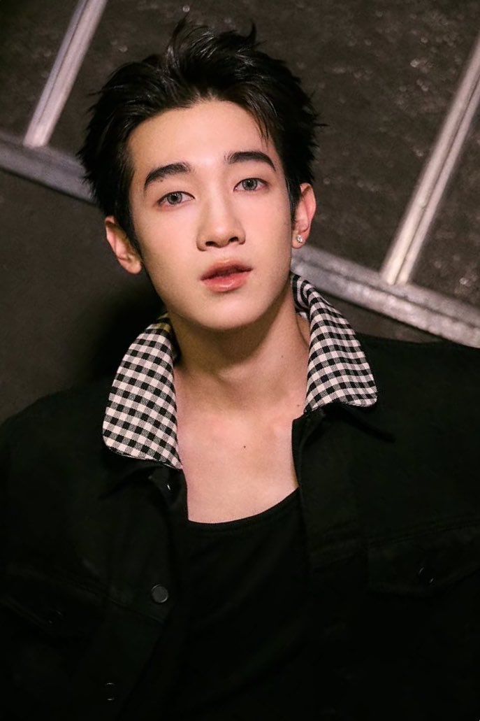 esttowesties's tweet photo. whoever styled poget every efw, thankyouuu for making poget wear contact lens 😭😭😭

MONDPRO ELLE PRESSCON 2026

#ELLEFashionWeek2026 #progresspassawish https://t.co/oo08xRB96M