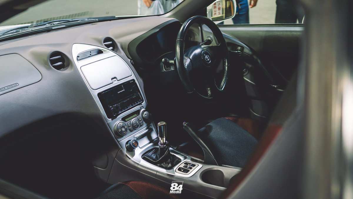 ARX_3284's tweet photo. 𝙢𝙮 𝙣𝙚𝙬 𝙘𝙖𝙧

TOYOTA CELICA ZZT231 SS-Ⅱ 

遂に念願の車手に入れました！

どうやらレアなパーツが沢山付いてるらしいですが全部剥がして自分色に染めて行きます(鬼畜)

ちなみに"ノーマル"ストラットです https://t.co/TkDJ7OHDfN