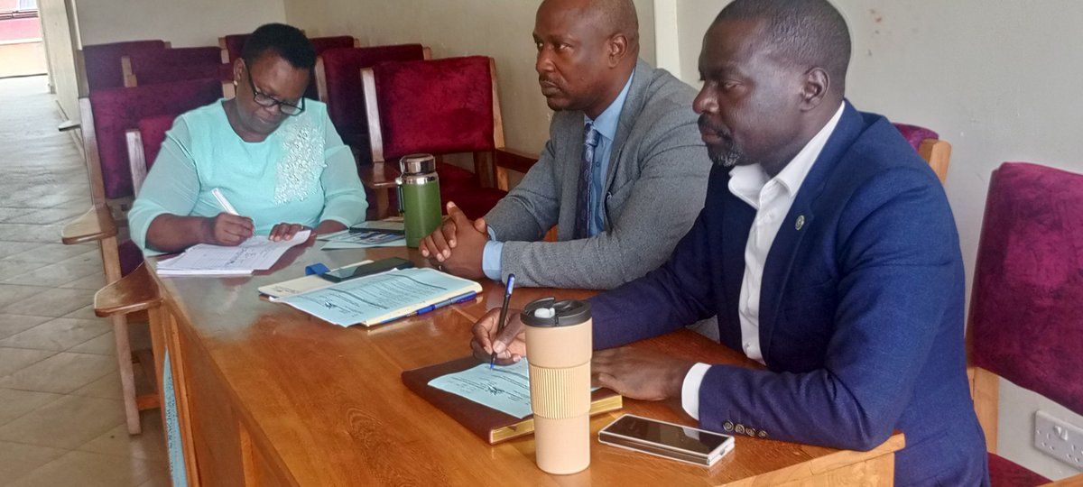 Bulambuli_LG's tweet photo. The district team and the ministry of health are holding a meeting on measles-Rubella campaign chaired by Deputy RDC  mr.Balere Trevor and PACAO Mr Gidoi Charles. 
 Our district is fully equipped and prepared to handle the fourth coming exercise that starts next month. https://t.co/rW7GNFTSov