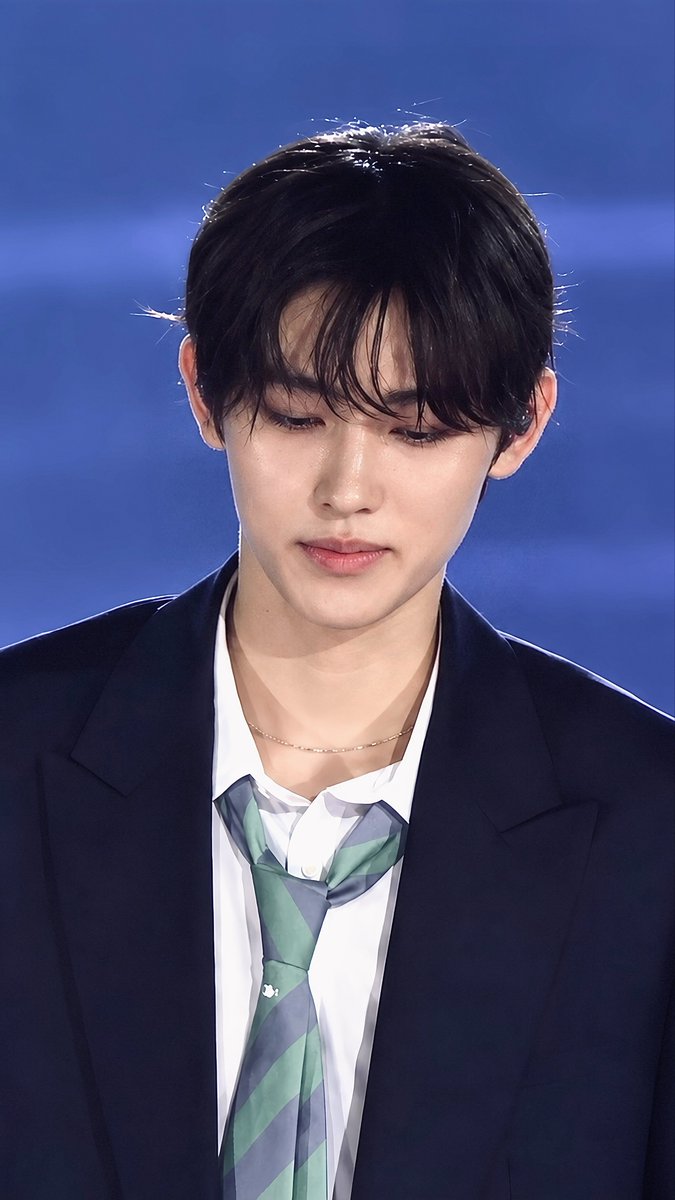seanhomage's tweet photo. oh God really took His time with #seonghyeon https://t.co/6taWFu1aRr