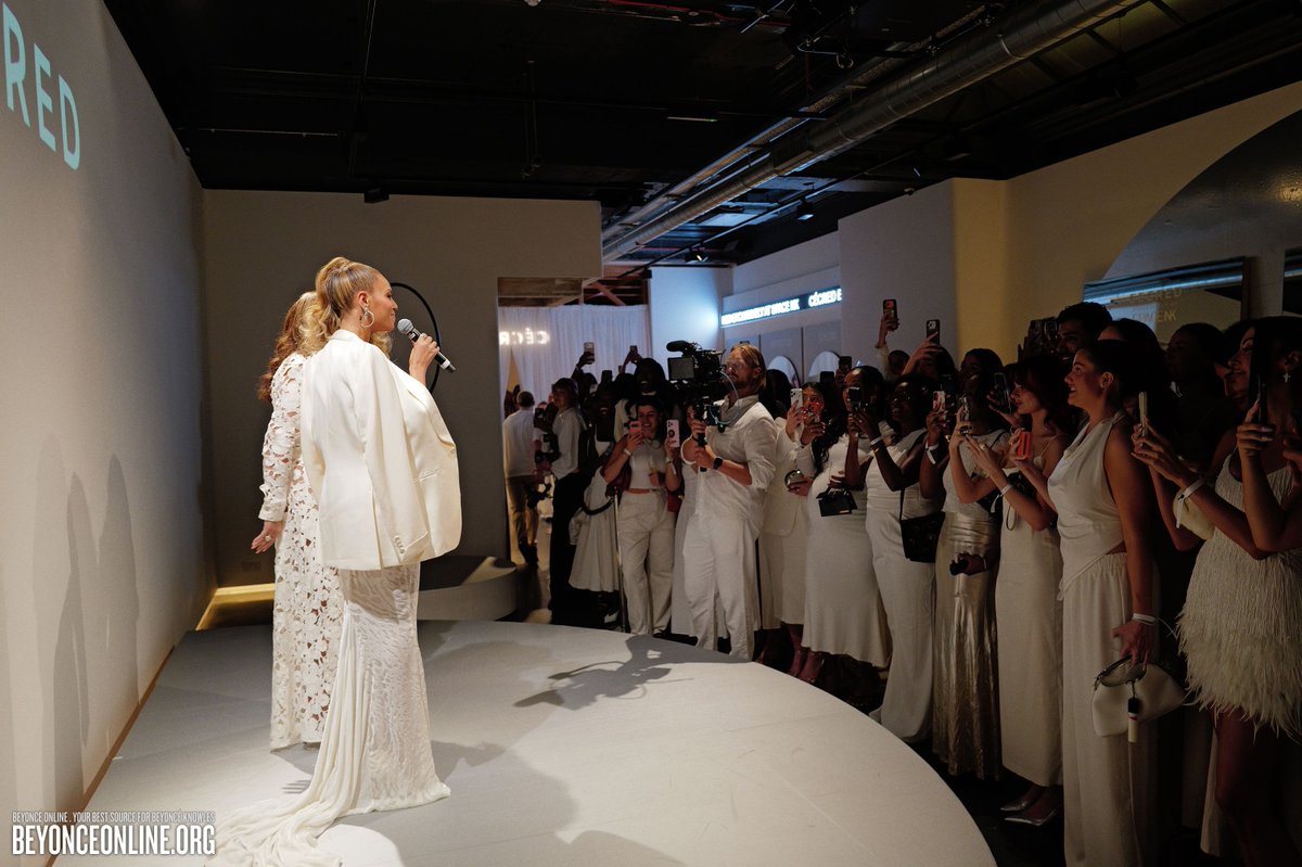 Bey_Online's tweet photo. Photos &amp; videos: Cécred UK Launch Event

https://t.co/1HG9YfgaGb https://t.co/KD0rJQNPRw