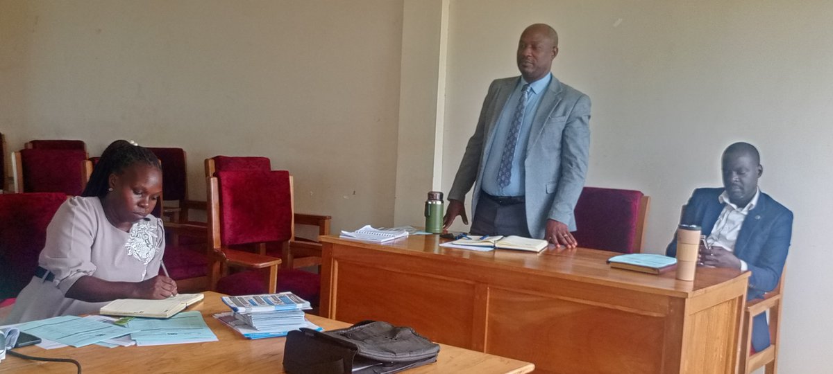 Bulambuli_LG's tweet photo. The district team and the ministry of health are holding a meeting on measles-Rubella campaign chaired by Deputy RDC  mr.Balere Trevor and PACAO Mr Gidoi Charles. 
 Our district is fully equipped and prepared to handle the fourth coming exercise that starts next month. https://t.co/rW7GNFTSov