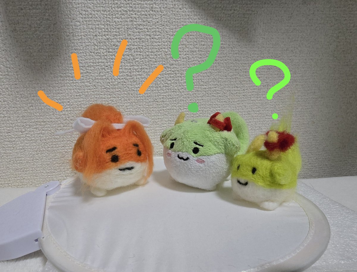 mofumofupopopo's tweet photo. #DDLC
Sukusuku Monika!!
エアインテーク難しいとかもうちょっと赤味がかったオレンジだったかもとか色々ありますが…
ハッピーバースデーモニカさん！
もふもふの尻尾が好みのようです https://t.co/CY0wqjf36I