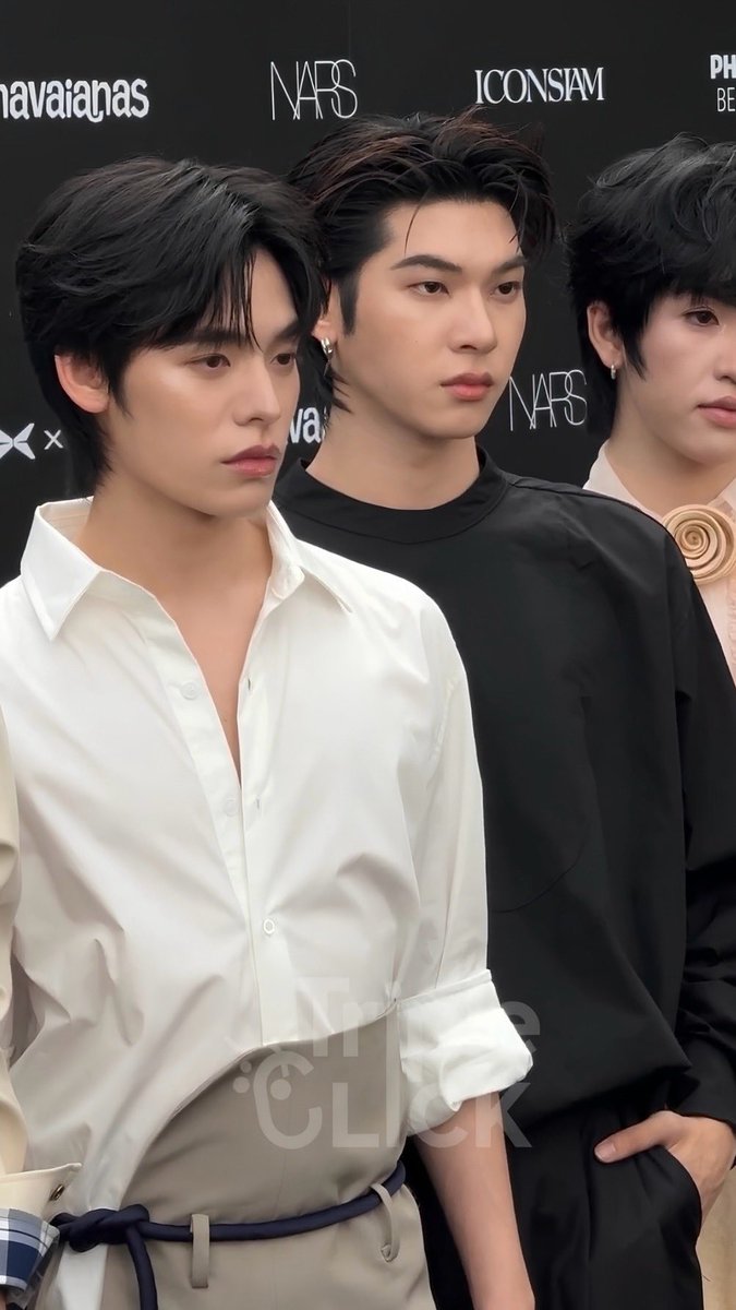 lover2tee's tweet photo. : ¨·.·¨ :ㅤ
`· .⠀our face card couple ♡

FSW ELLE X TTP ໒꒱ 
#TEETEEPORATEFW26
#ELLEFashionWeek2026
#EFW26ATICONSIAM 
@twnpich @porsuppakarn https://t.co/P1ZA72X9CS