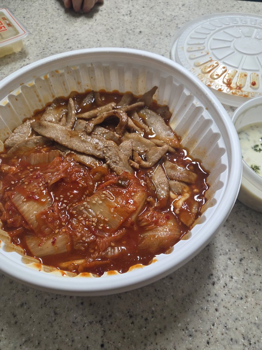 gamtweemat's tweet photo. 돼지게티.,흠냐흠냐 https://t.co/HuWexist9X