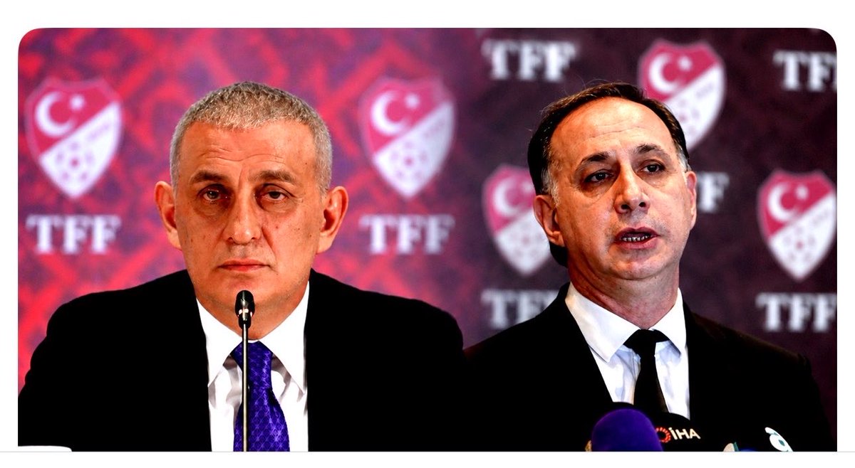 Mustafkilincl3's tweet photo. Peki henüz ligin başındayız , ve  6 maçta bizim çalınan 6 puanın hesabını kimler verecek .?

Bugün açık ara lider olmamız gerekirken neden ligin 3’üncü sıradayız . 

Bitmedi ” hakem ve A’Var’ın derdi Beşiktaş ile daha bitmeyecek.  BİTMEYECEKTİR…

Yani uzun lafın kısası BEŞİKTAŞ’lınn derdi be isyanı nasıl bitecek .?