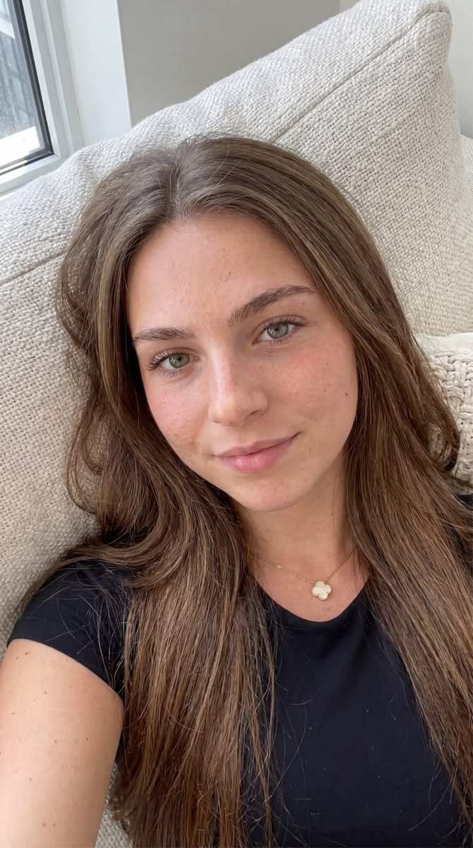 AnitaParve57846's tweet photo. Do men like girls without make up? https://t.co/9DbVEeEa9V