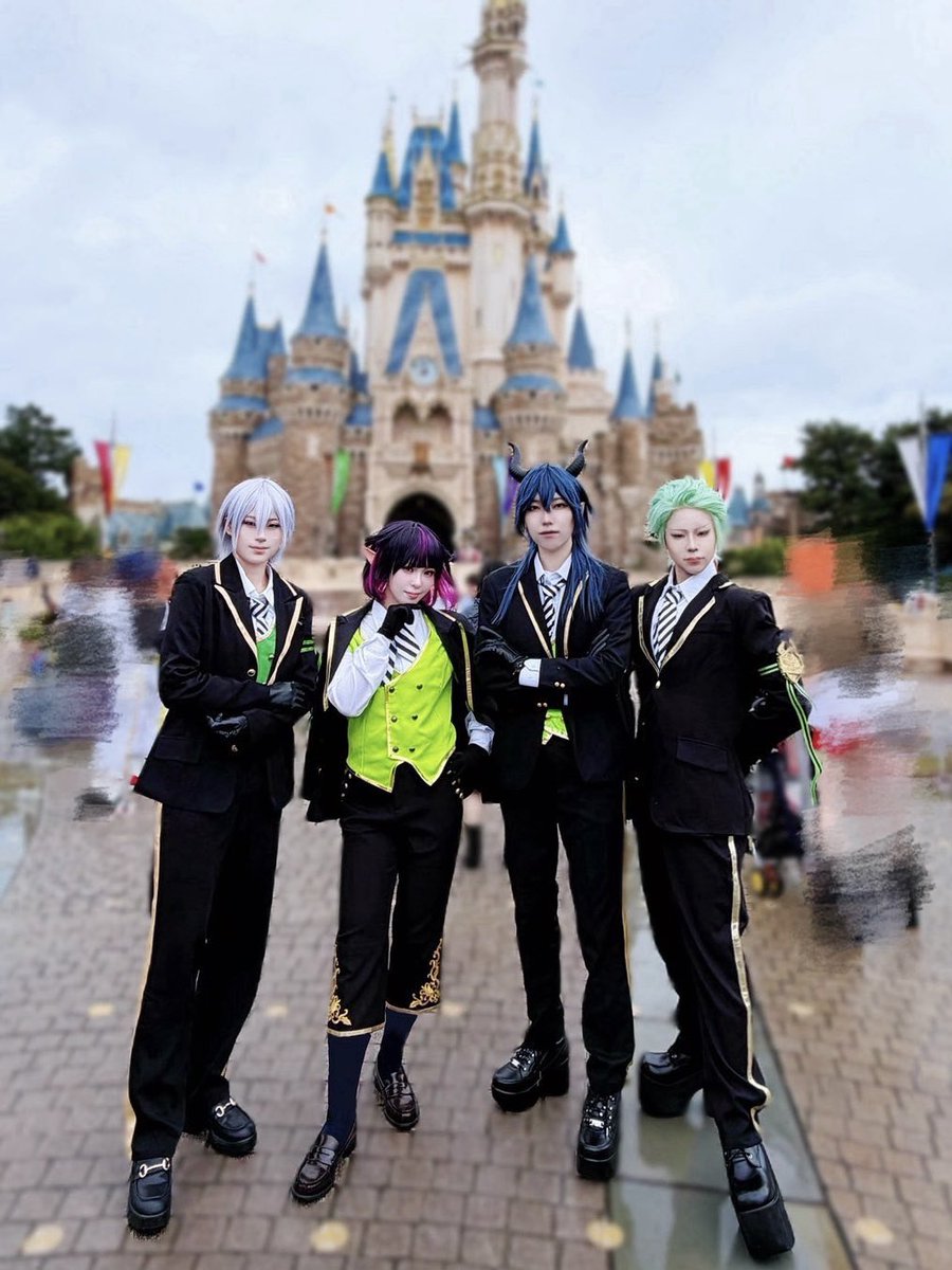 mina_se_54's tweet photo. ꧁茨の魔女の高尚な精神に基づく寮꧂

#Dハロ仮装2026 
#Dハロツイステ https://t.co/YCwjWM5ZFz