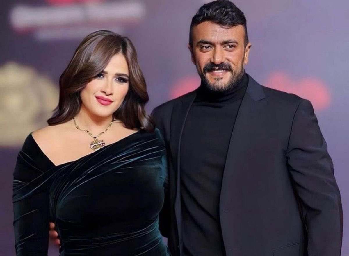 QioHub's tweet photo. ياسمين عبدالعزيز التي قال عنها أحمد العوضي (ما أفكر أرجع للقديمة الميتسوبيشي) في تصريح سابق:

أنا مش بحب أحمد، أنا بعشقه. 💔 https://t.co/eTVMdaaiAO