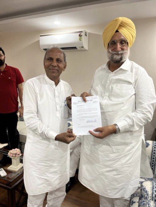 rishibagree's tweet photo. Gentle Reminder :

Congress leader Mewaram Jain, who was expelled from the Congress party for having sex with two minor girls on camera, which went viral, has been reinstated in the party.

This is how Congress smashes patriarchy!! https://t.co/Sw37ecVcrT