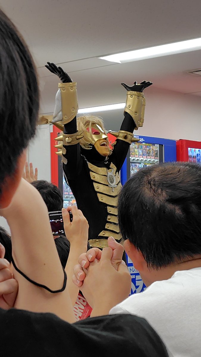 Ch_____st's tweet photo. ババルウ交流会　午後
チャレマとかなら悲しくなる負け方ばかりだったけど交流会なのでよし
やっぱりこういうイベントはあればあるだけいいと思うのです
元◯を集めるババルウと3/5を戦った48番卓とともに
#ウルトラマンカードゲーム
#ババルウカード化計画 https://t.co/TzEkS97VW1