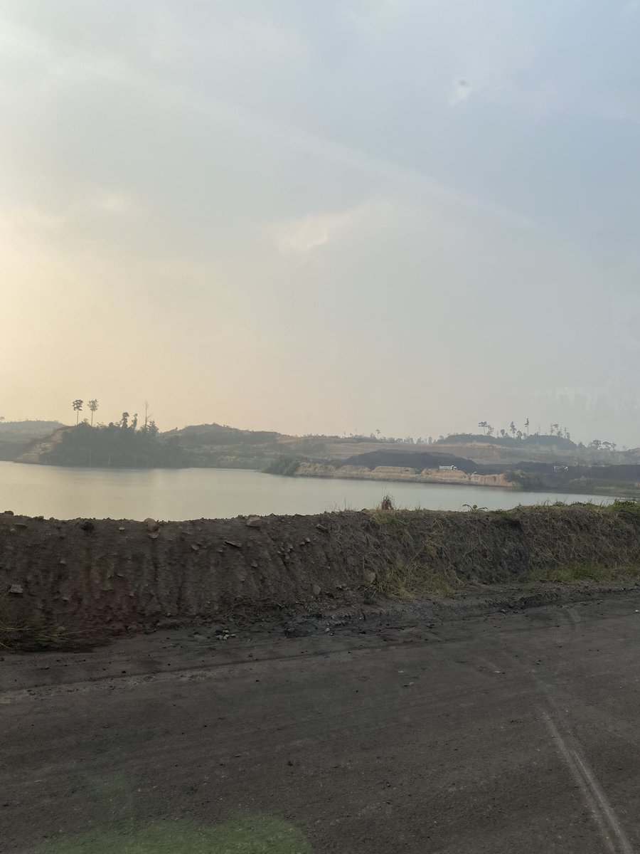 813killzzz's tweet photo. view of borneo https://t.co/YxXBinvStb