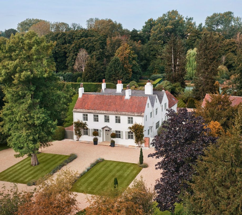 SimplyPrizesWin's tweet photo. At last! The competitions are on the website with holidays, homewares and indeed a whole home to be won! There's a house in Yorkshire worth a hefty £4million up for grabs, and we wish the best of luck to you all!
#simplyprizes #win #giveaway #competition
https://t.co/GZAq6ZQKfL https://t.co/dUySkszdpd