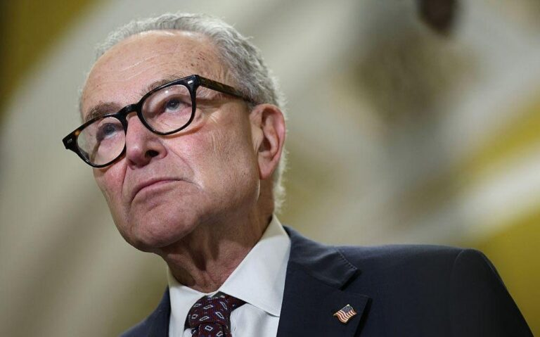 PunchbowlNews's tweet photo. TOP in @PunchbowlNews AM: @SenSchumer is warning President Donald Trump against loosening controls on sales of advanced AI chips to China. https://t.co/DHMP9XW9vd https://t.co/QFkBeECoYq