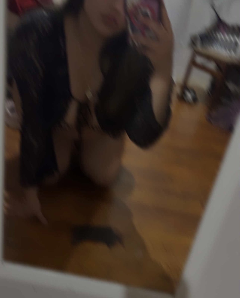 spookiehoochie_'s tweet photo. Omw to suck u dry 😝 https://t.co/W0upVaXeAv
