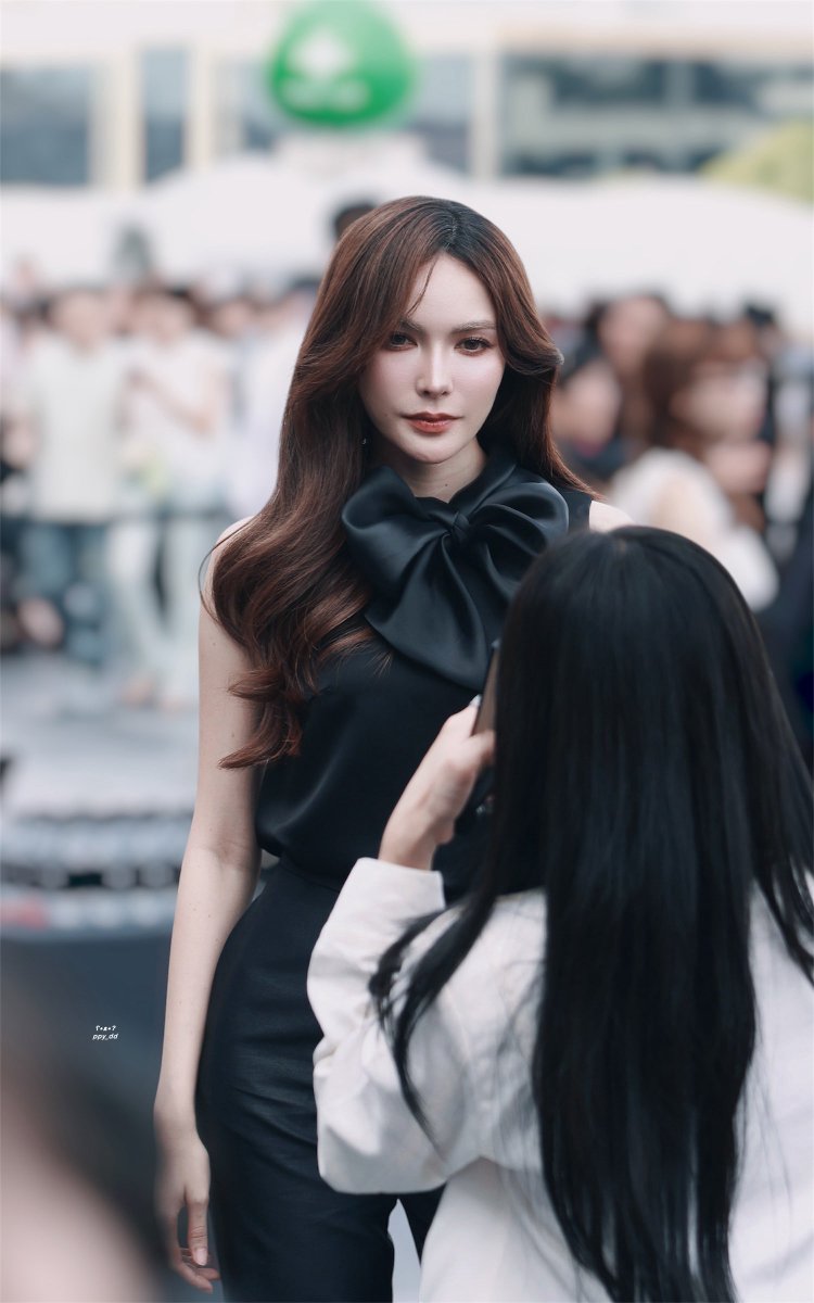 ppy_dd's tweet photo. 🖤🪽✨ #ชาล็อตออสติน 

CHARLOTTE X EFW2026
#EFW26PressConXCharlotte https://t.co/IOl6JgYppy