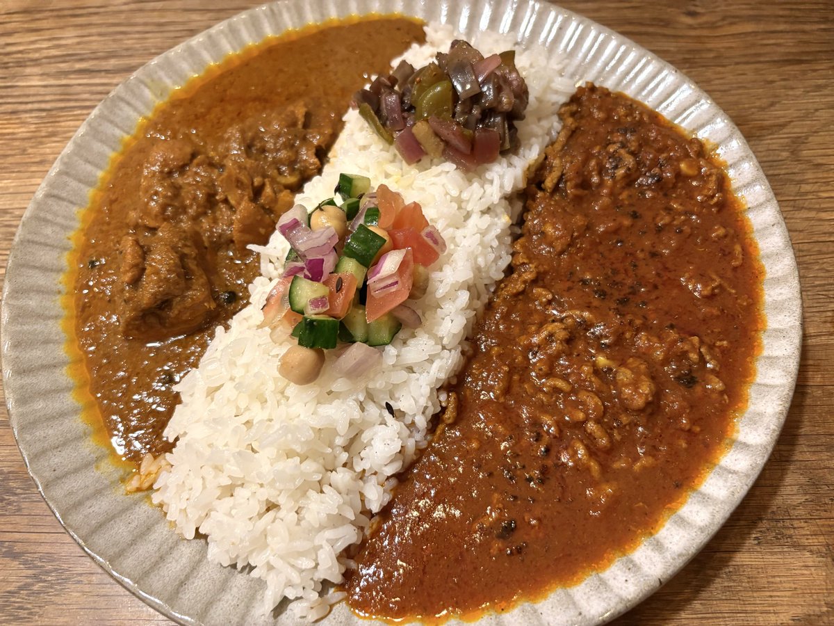 gon_suke_33's tweet photo. 今日もカレーが美味しい😋 https://t.co/QLXLXyblEh