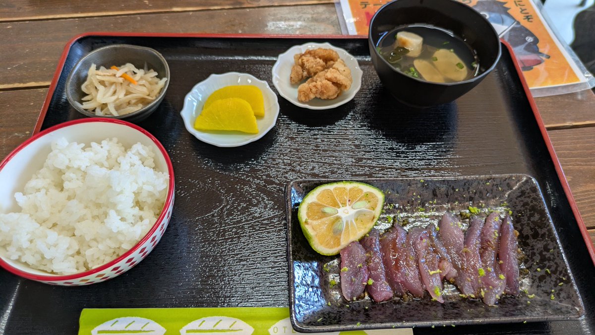 prince_of_geha's tweet photo. メジカの新子の定食。高知、久礼にて。 https://t.co/yjdG9Hvuw9