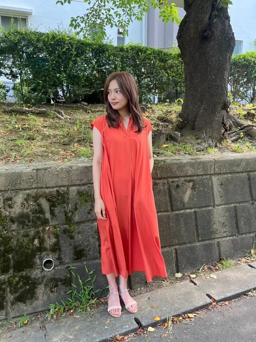 haruna_staff's tweet photo. 「ママがもうこの世界にいなくても　私の命の日記」
少しずつ、オフショットをお届けしていきます🌻

クランクインは、櫛引家が住むお家でした
立っているだけでも、とっても暑かったのを覚えています

オフショットは、3姉妹のかわいいやり取りのシーン✨
どんなシーンになっているのか、ぜひ見つけてみてくださいね

10月2日公開です🎬

#ママがもうこの世界にいなくても 
#ママせか 
#ママせかを届けたい