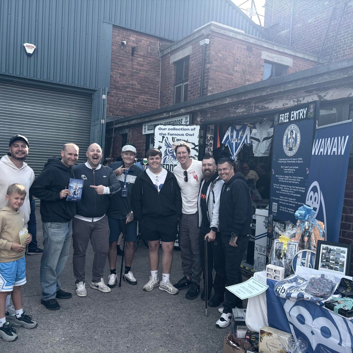 SWFCCP's tweet photo. 💙 The @WAWAW_FBGROUP are running a fundraiser in support of our Community Programme, and on Sunday they were down at @wedwarehouse1 for a fantastic event!

A huge thank you to everyone who helped make the event possible, including all those who donated raffle prizes. 👏

Raffle tickets are still available via the WAWAW Facebook Group until the end of this week, so there’s still time to get involved! 🎟️
👉 https://t.co/vtfsNMWbQS

#swfc #wawaw