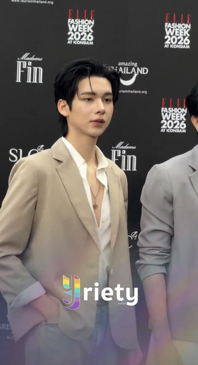 Juthama33713146's tweet photo. เท่ห์ หล่อ เฮียมากครับ😍แต่มองน่ารักอยู่ดี😅

OHM EFW2026 PRESSCON

#ELLEFashionWeek2026
#EFW26ATICONSIAM
#SeeYouAtTheTent https://t.co/LZcmp1V9JP