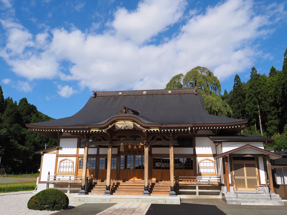 JollyRogers_88's tweet photo. 紫波町大ヶ生(おおがゆう)
曹洞宗 早池峰山 瀧源寺(りゅうげんじ)
国指定天然記念物 " シダレカツラ "
樹齢 約180年(高さ22m)
#岩手県 #紫波町 #OLYMPUS #EM5III
#マイクロフォーサーズ https://t.co/UprTUqIT06