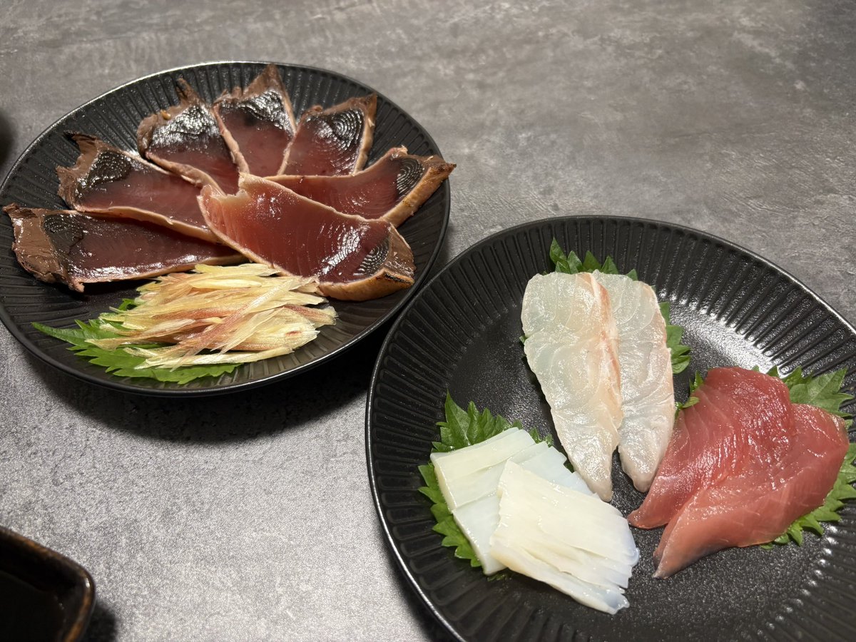 ikeda852's tweet photo. カツオ 鯛 マグロ イカいただきます けぴ https://t.co/YjzWJr3j86
