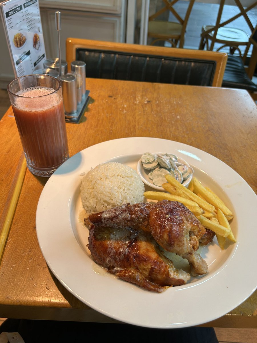 hachico_trpg's tweet photo. うっっっっま！！！
お肉！！！米が食べれたのもデカい
ドリンク込で2500円

https://t.co/0uICMYeYi7 https://t.co/Ch9B4oWvvM