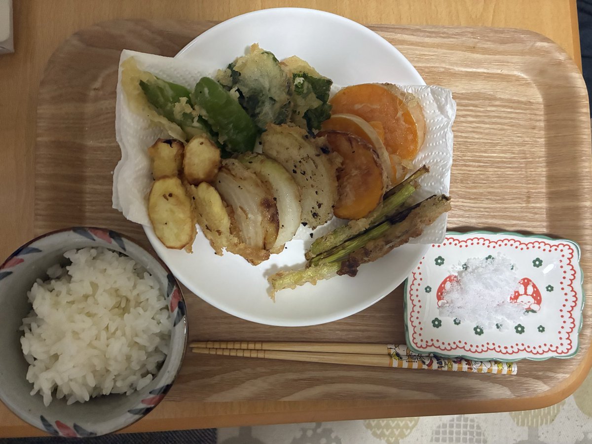 Applepai2222's tweet photo. 初めて天ぷら作ってみた！！ https://t.co/tVZ80JOPEL