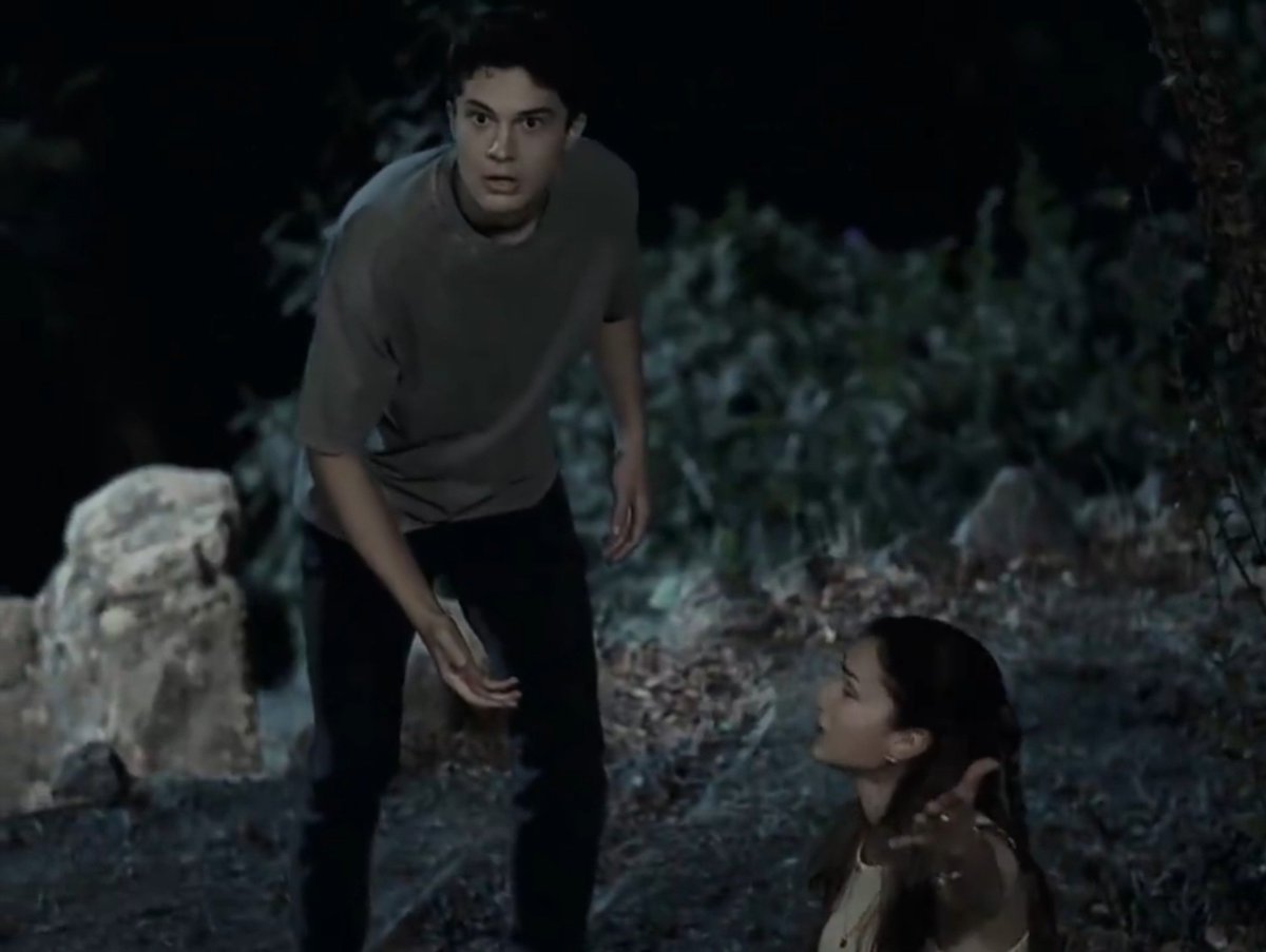thedizifairy's tweet photo. YES. But also it's GREAT character arc/inner conflict. Aras' life revolves around the accident. He has no identity outside of it and it happens to a lot trauma survivors. Demir became his 'light' but it could be his demise, paralleling how leyla points at the dark+ #daha17 https://t.co/JX58Mqnuax