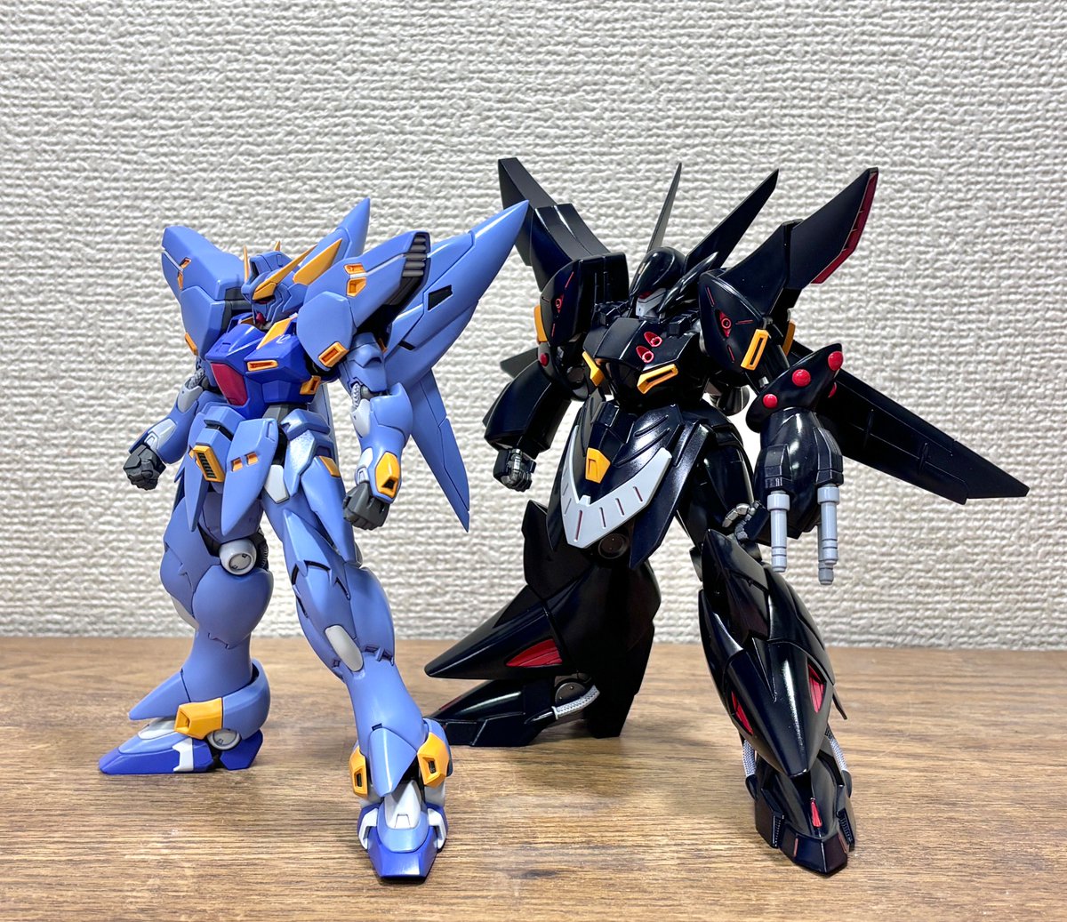 vxseriouse's tweet photo. ようやくHGヒュッケバインとHGゲシュペンストの塗装まで終了したー
あとはデカール貼り☺️ https://t.co/MH5CHbjg5Q