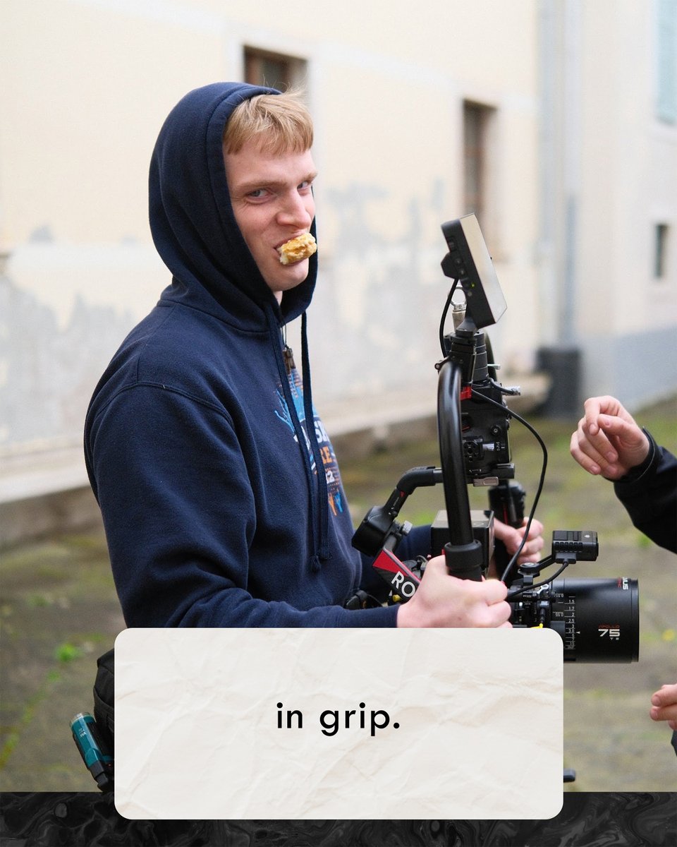 siposh's tweet photo. Le kdo lahko dela brez energije! Zato je na snemanjih vedno poskrbljeno za obroke, prigrizke in kavo ☕.
#studiosiposh #movieproduction https://t.co/TMb1fgvRHE