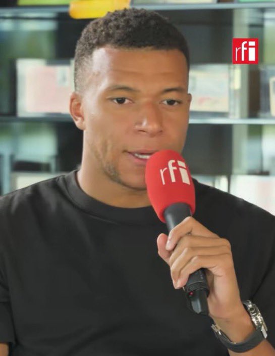 MadribCentral's tweet photo. 🚨💣 MBAPPE: “The votes are public. Anyone who doesn’t vote for me (Ballon d’Or) WILL have CONSEQUENCES.” https://t.co/7w4WGTubJi