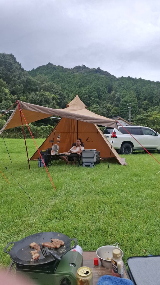 UMEsun_187's tweet photo. 昨日はバイク友達とキャンプ🏕️に行ってきました‼️
めちゃ楽しかったなぁ〜‼️
次は来月ふもとっぱら‼️
それまでにポタ電、もう少し増やさないと2連泊は無理かなぁ〜⁉️💦 https://t.co/NckuZ9vx5L