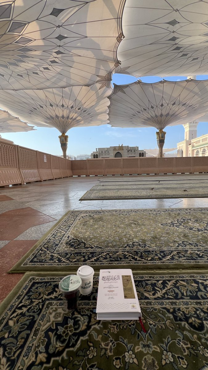 lawpdcr's tweet photo. قد يرى الإنسانُ الطريق واضحًا، ثم لا يبلغه؛ 
لأنَّ السيرَ إلى المقاصد ليس بالقوَّة وحدها، 
بل بمعونةٍ خفيَّةٍ من الله.

لذلك قال الرافعي :
«وكلُّ سهل: إذا لم يُوفِّق اللهُ، صعبٌ» https://t.co/l77UWJt1oY