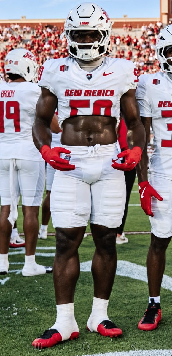 RicklanHolmes's tweet photo. @R1cklanHolmesII
#BuiltByHisExamples
#DrivenByHisPurpose
#WolfStatus
#RealOnes26
#GoLobos
#ProudDad
@UNMLoboFB
@UNMLOBOS https://t.co/9sECbBjAdW