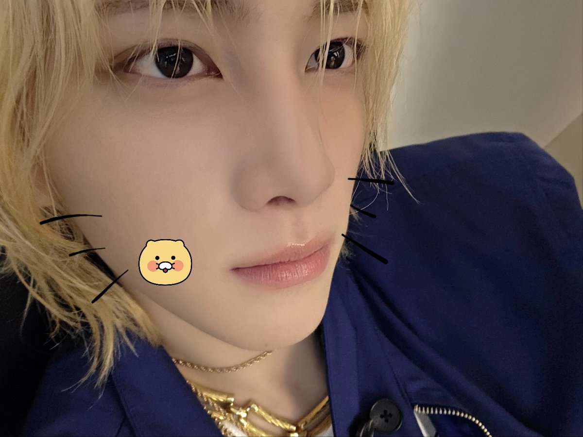 AEN_now's tweet photo. 💛💙 

#AEN #에이엔 #JUNSEO #준서 #Aneee #에이니 #쭌이 https://t.co/TnkVXFrRXm