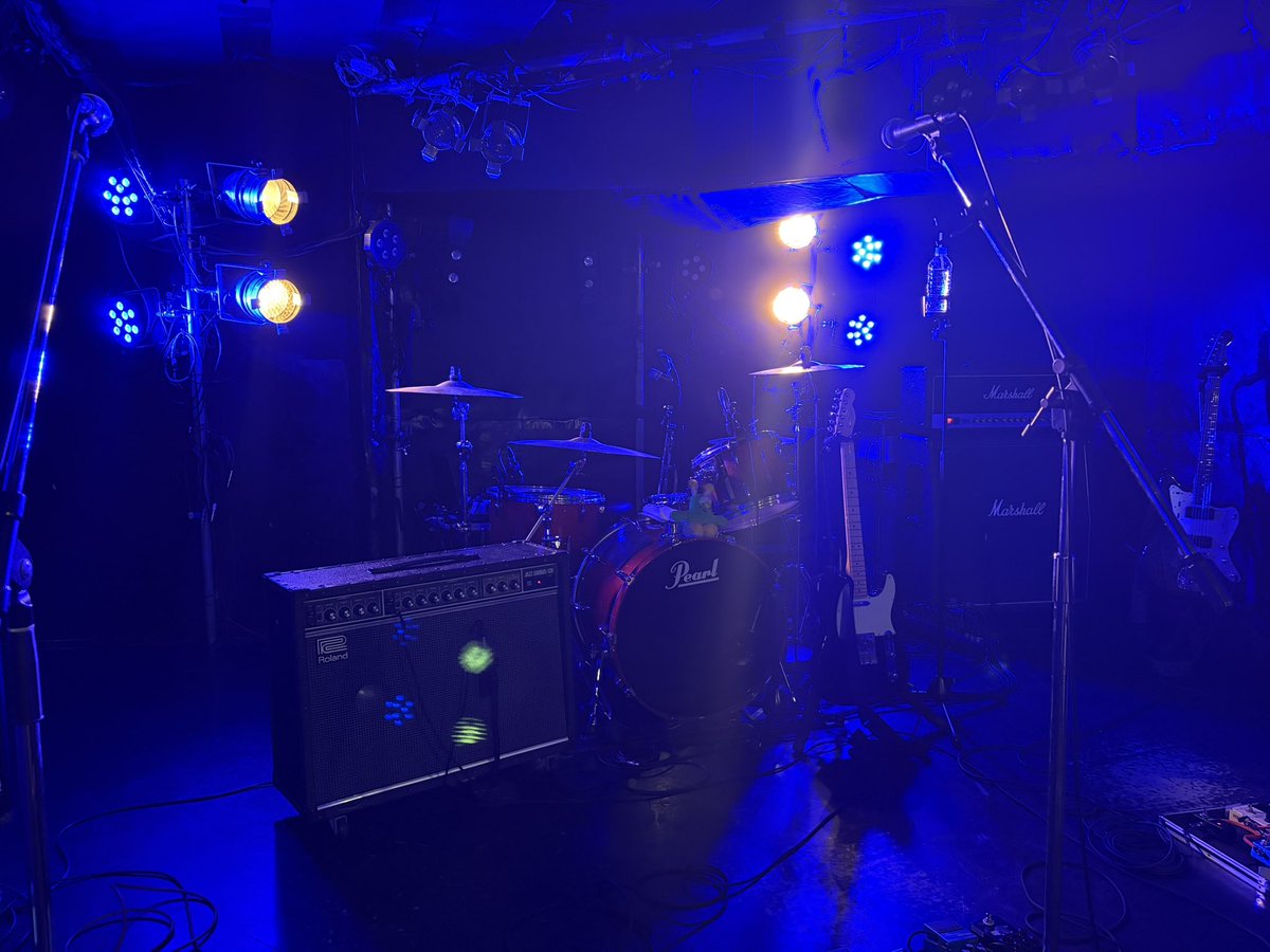shy_Oll's tweet photo. TOKYO CALLING 2026 📍下北沢

メトロワ最前であおいちゃんからセトリ貰えて大満足ෆ˚* 彼岸花→愛憎劇→夕暮れで🥲🥲🥲今日もMCで泣いてしまいました、後ろまでぱんぱん、かっこよかったな。 https://t.co/ce2tdKFGv2