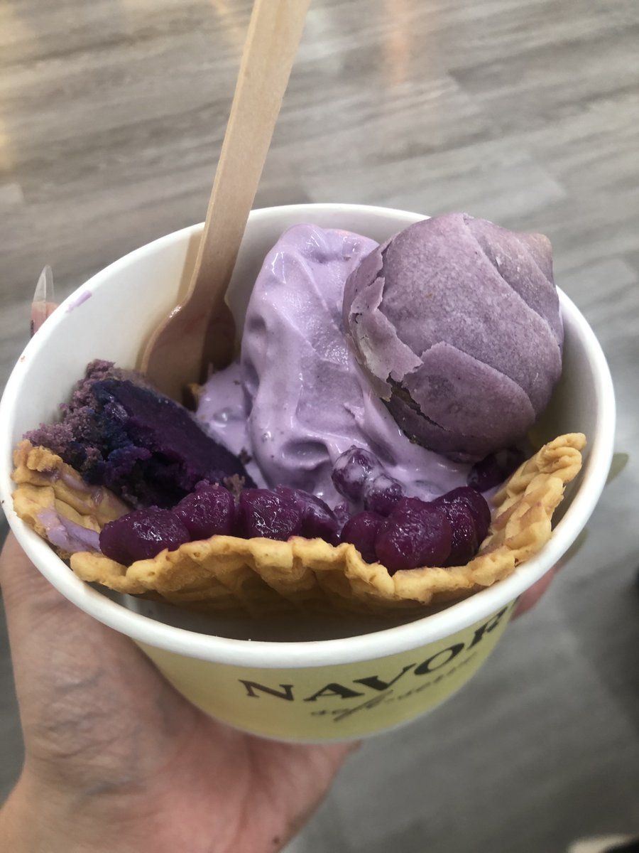 onenoway's tweet photo. พูดเลยว่า อร่อย นัว ตะโกนมากๆ
ube soft serve + taro mochi ของโปรด + ube smash 
หนูกำลังทำให้พี่อ้วนค่ะ กินตอนนี้อิ่มยันเช้า🥹 อยากกินทุกวัน🤤
@dunknatachai @navoribkk #NAVORIBKK https://t.co/GFh4wgZ3fT