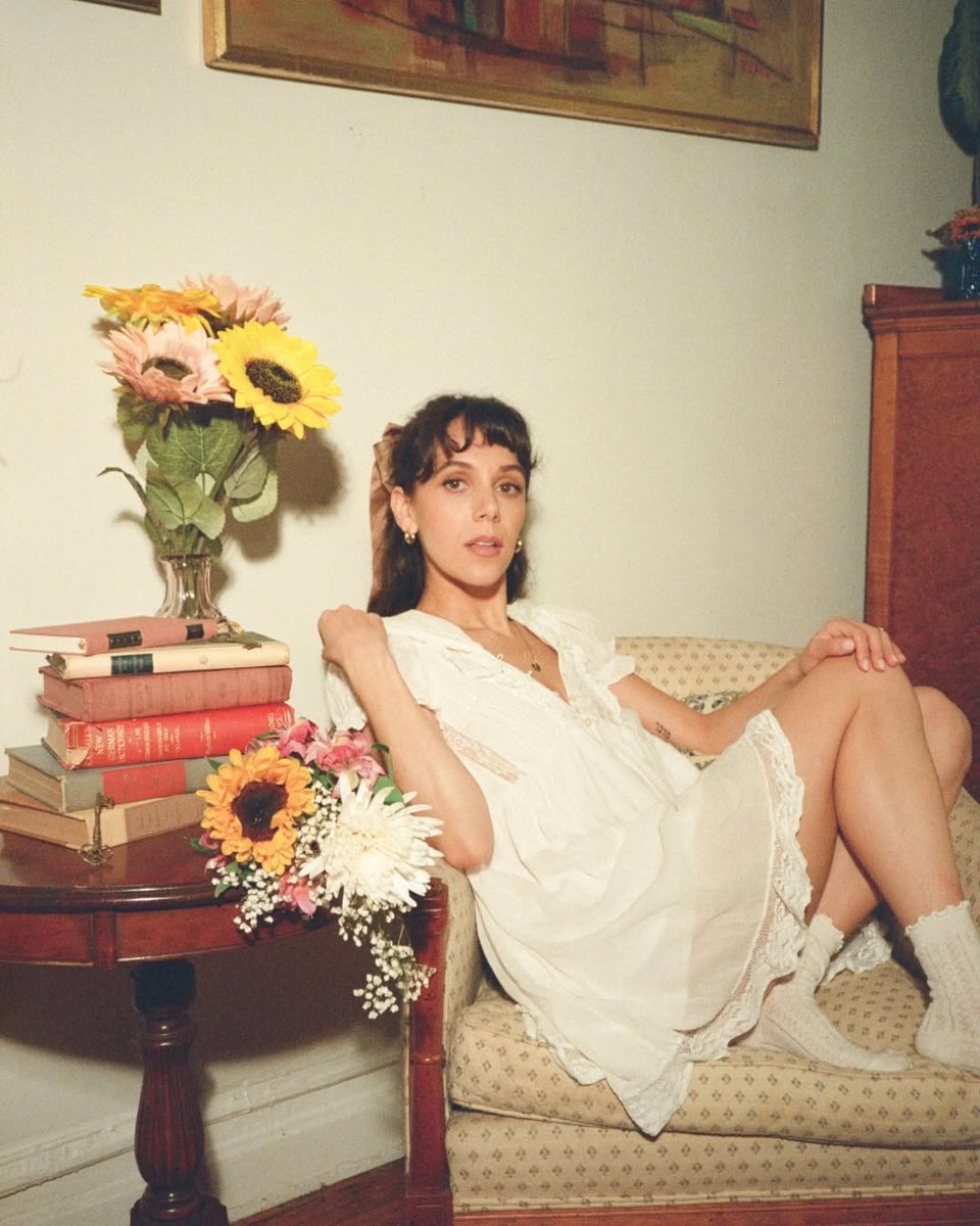 itsmelanieh2ctr's tweet photo. Had the privilege of speaking to  about ‘Whatever’s Left’, me, you, and a little about what’s next. Full interview is up now!! thank you Luna Collective and @ ✨🥰🌻 https://t.co/RZ0J2nrV5Z