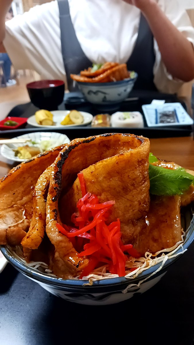 g_uttyskousaku's tweet photo. 久々ママ氏と休みが合ったのでデート
沢山食いました(笑)
衝動買いもしました🤣
そろそろ渓流行かないと終わっちまうぜ… https://t.co/7sSO26EAYz