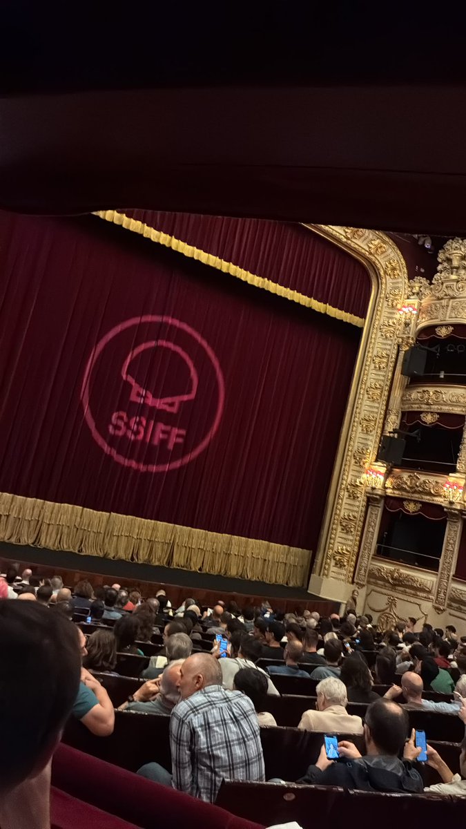 Aceprensa's tweet photo. 📽️Estamos siguiendo el Festival de San Sebastián con una cobertura especial.
críticas, primeras impresiones y recomendaciones para no perderse lo más destacado de estos días.
#SSIFF #SSIFF2026 https://t.co/XVqP6zsIH2