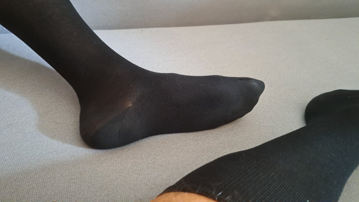 socksfox's tweet photo. 🐽🖤 
#toesday #sheersocks #nsfw #blacksocks #gayfeet  #socksfetish #sockslover #menfeet #alphatop #feetfetısh #feetworshi̇p #feetmaster #feet #feetlover https://t.co/4v8kv20Jk8