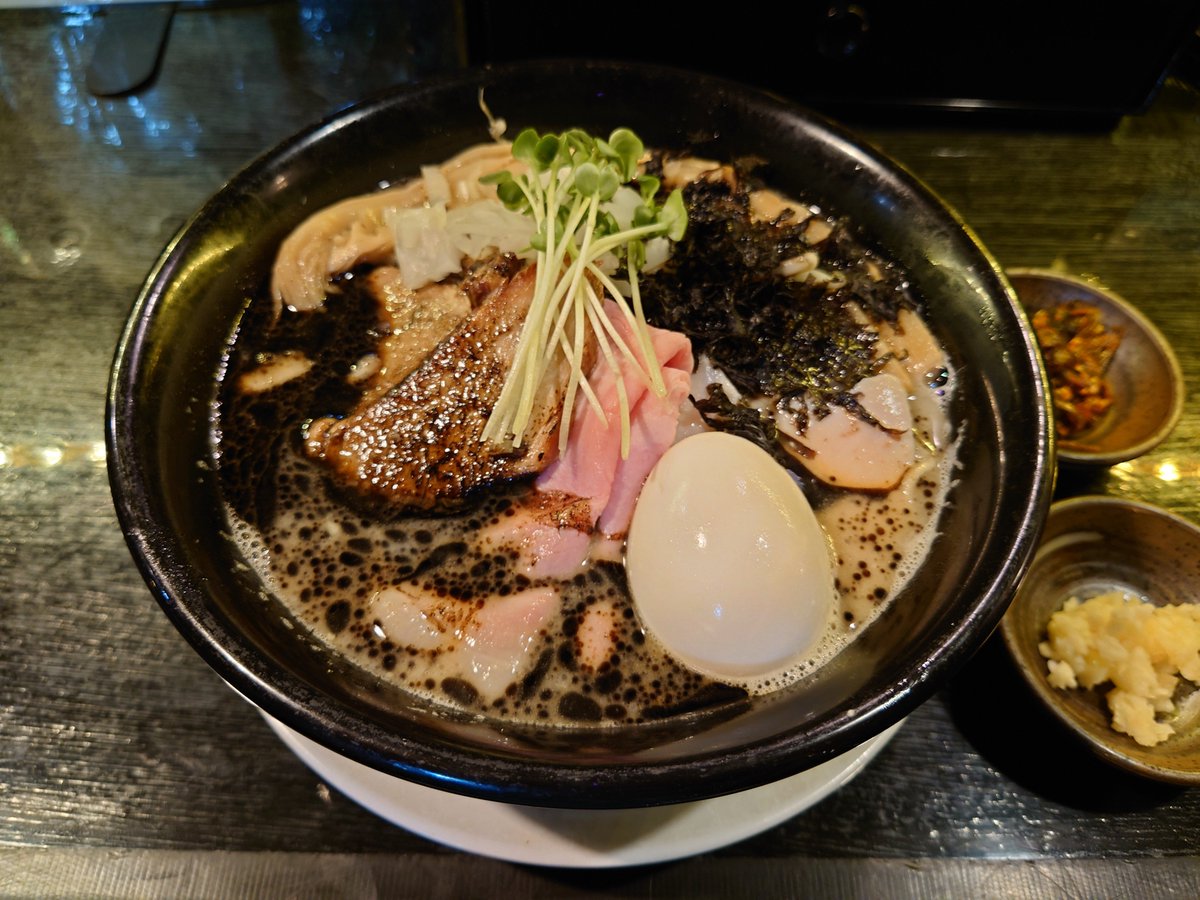 doruji97331's tweet photo. ギャハハ！！！ラーメンラーメン！！！ https://t.co/GrRMoH7aoi