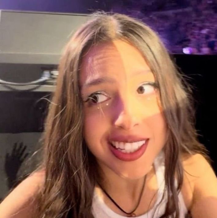 smrksie's tweet photo. she's so fucking pretty im drenched https://t.co/k6cHyqFiHX