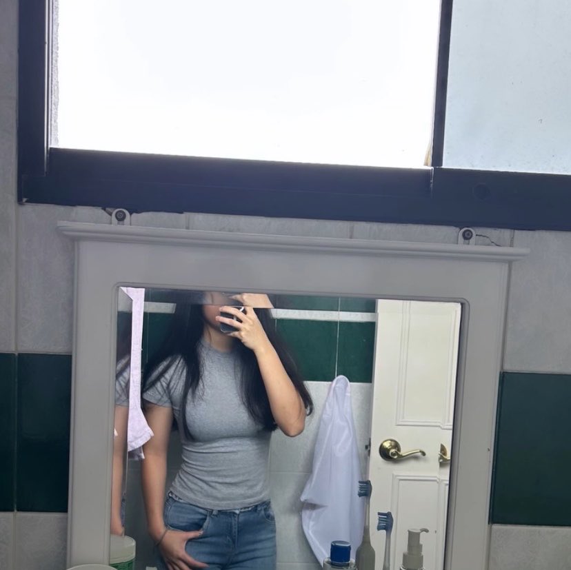 lovelezzly's tweet photo. imbackk https://t.co/K0fcQiW1X9