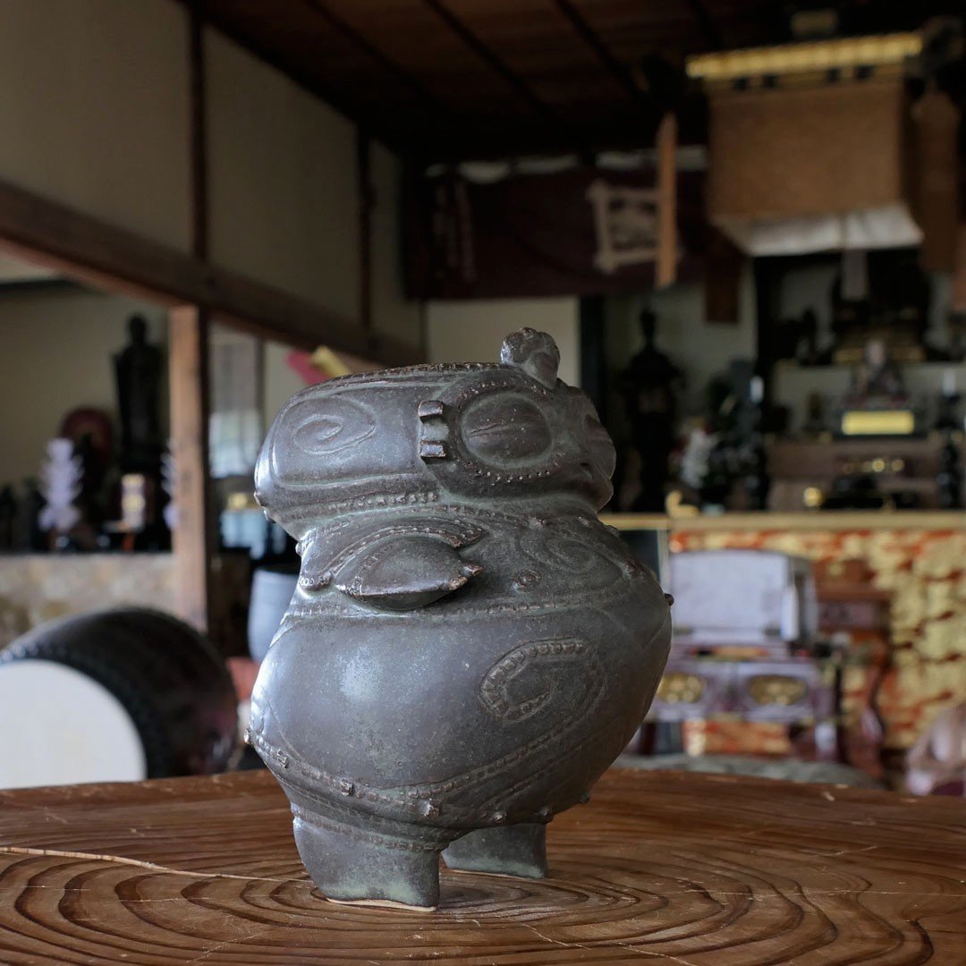ceramimic2021's tweet photo. 遮光器土偶形カップ

#土偶 #縄文 #dogu #jomon https://t.co/sGV3RN484s