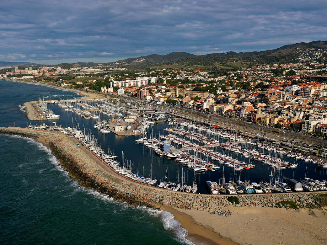 PortMasnou's tweet photo. Port Masnou tanca l'estiu amb un 48% més de visites d'embarcacions i reforça el seu posicionament com a port de referència al litoral català.
https://t.co/HSzB1g8JLQ https://t.co/FHeW72Zq8a