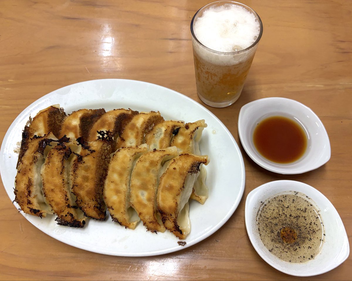 adon0609's tweet photo. 自分メモ

来たゼッ‼️

宇都宮餃子 幸楽

焼餃子＆水餃子でキメるッ‼️🥟🍺 https://t.co/P4sK3ugWeF