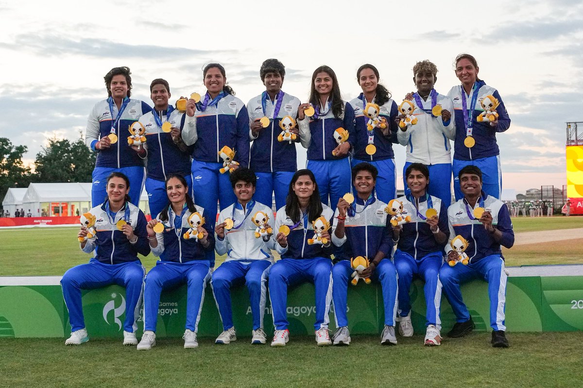 RaoKavitha's tweet photo. Gold secured in style! 🥇🇮🇳

A phenomenal all-round masterclass from the Women in Blue as they defeat Sri Lanka by a massive 147 runs to retain the Asian Games Gold Medal!

Sensational knocks from @mandhana_smriti and @13richaghosh , backed by a stellar bowling attack. Making the entire nation proud! 🏏🔥

#AsianGames #TeamIndia #WomenInBlue #GoldMedal #INDvSL